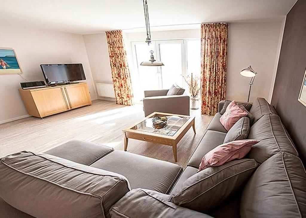 Ferienwohnung Aalfaenger Breege Habitación foto